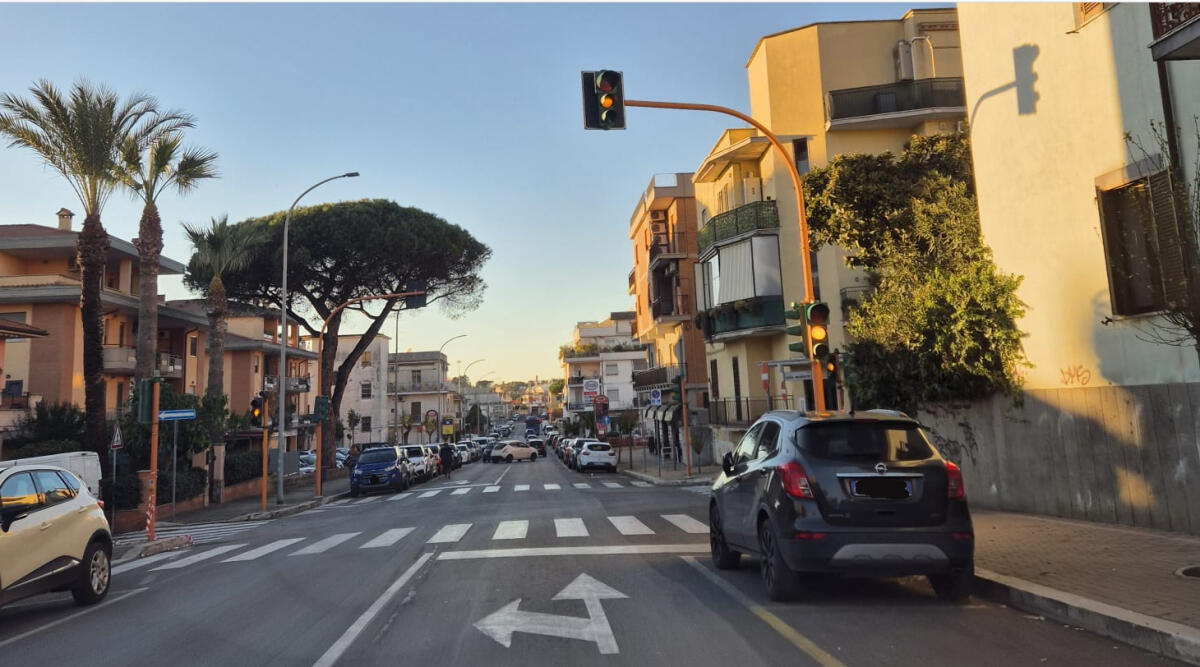 Aprilia - Un altro incidente all'incrocio di via delle Margherite - 