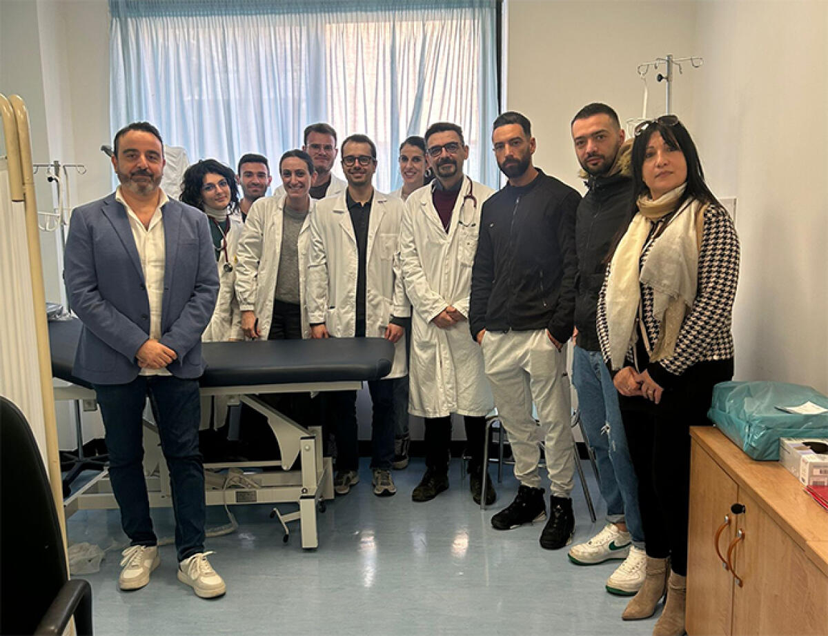 Grazie al primo “Memorial Angelo Martino” donato un lettino multifunzione al reparto di Oncologia della Asl di Aprilia. - 