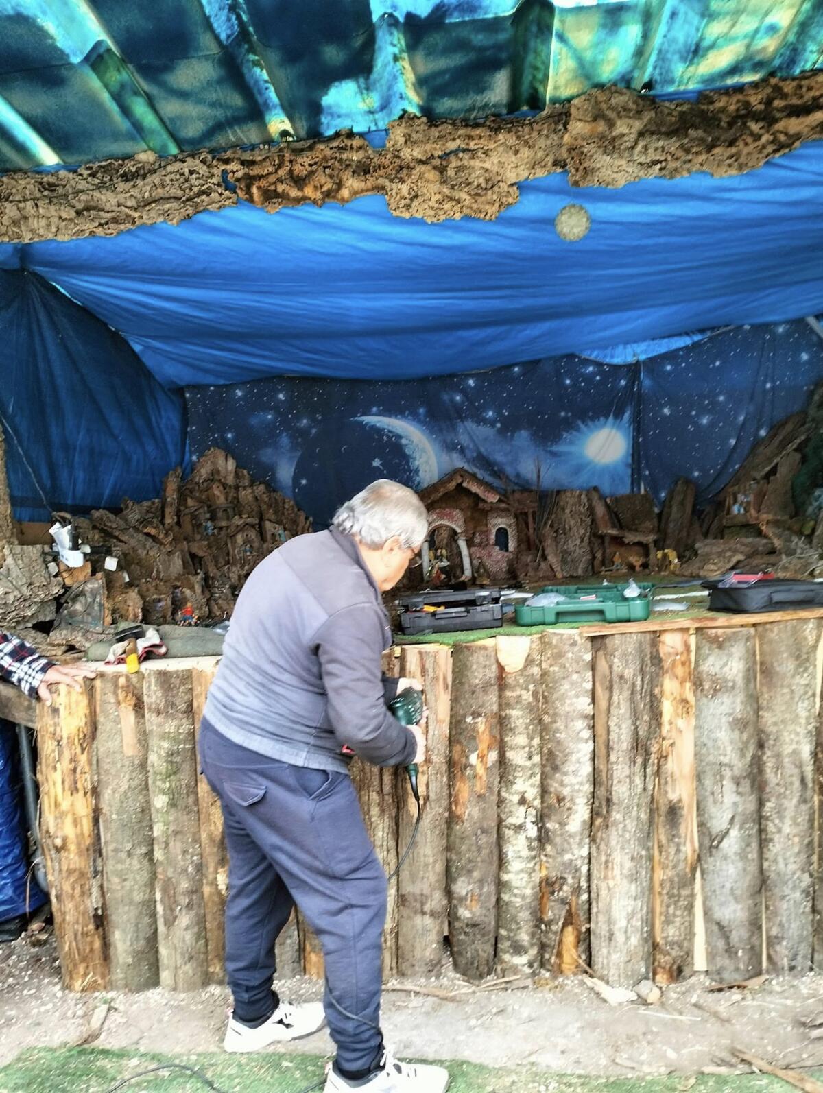 Rubate le statuette del presepe di Le Castella - 