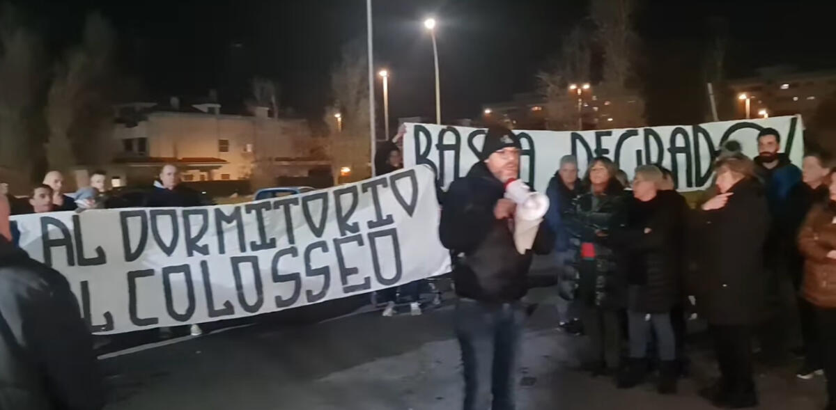 Dormitorio al "Colosseo" a Latina, nuove tensioni e vandalismo: convocato tavolo in Prefettura - 