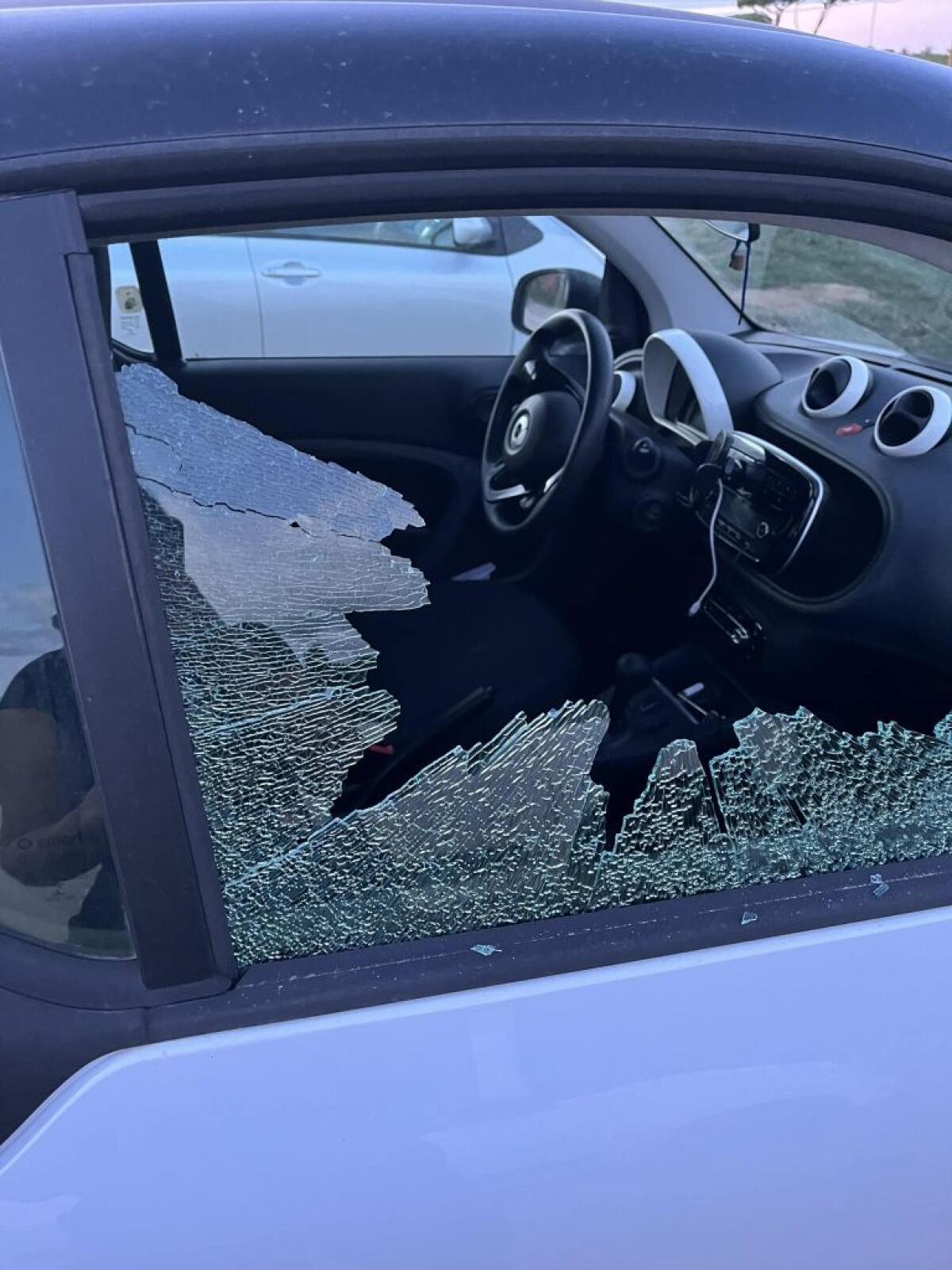 Nettuno sotto assedio: furti e vandalismi alle auto, anche gli allievi della Polizia nel mirino - 