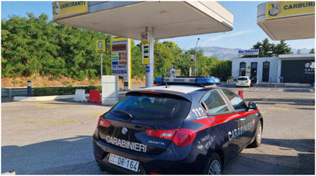 Rapina nel bar di un distributore di benzina sulla Pontina, a Campoverde. Indagano i Carabinieri. - 