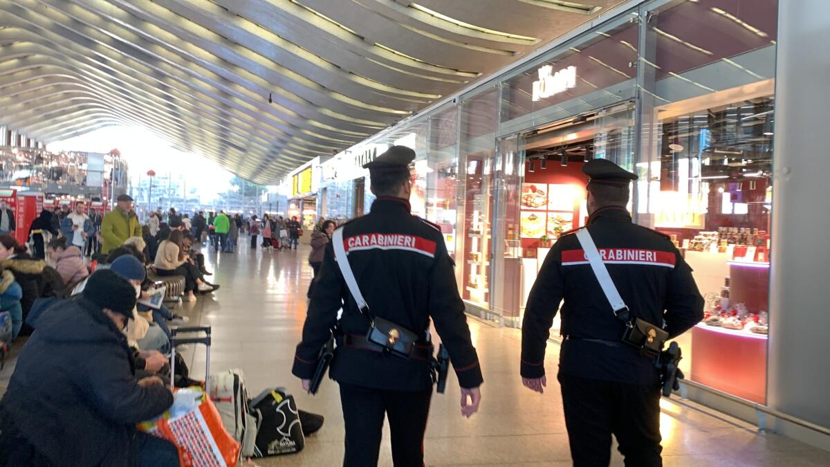 Controlli dei Carabinieri nel centro di Roma e in zona Termini: un arresto e tre denunce. - 