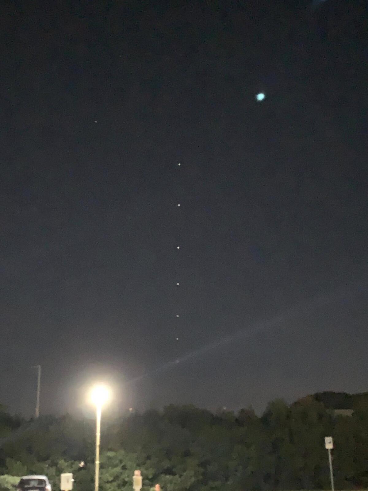 I satelliti Starlink visibili da Aprilia e dintorni. Ecco i prossimi passaggi - 