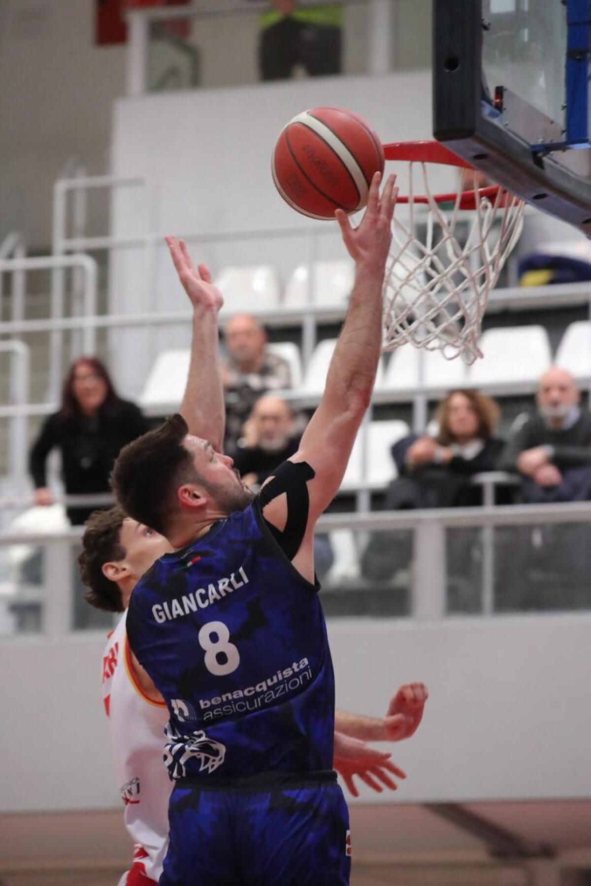 Basket B Nazionale: trasferta insidiosa per il Latina. Contro Ravenna finisce 75-65. Domenica si torna in campo. - 