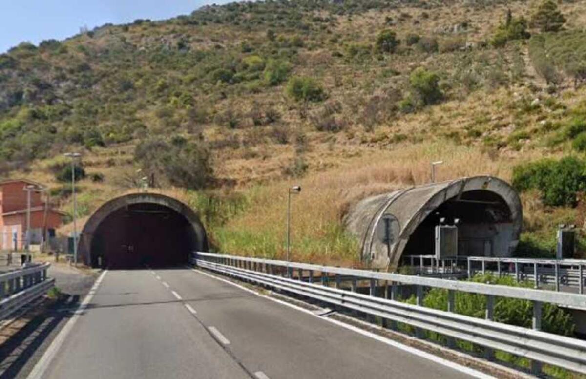 Per una settimana la Galleria Tempio di Giove, a Terracina, di notte sarà chiusa al traffico.u - 