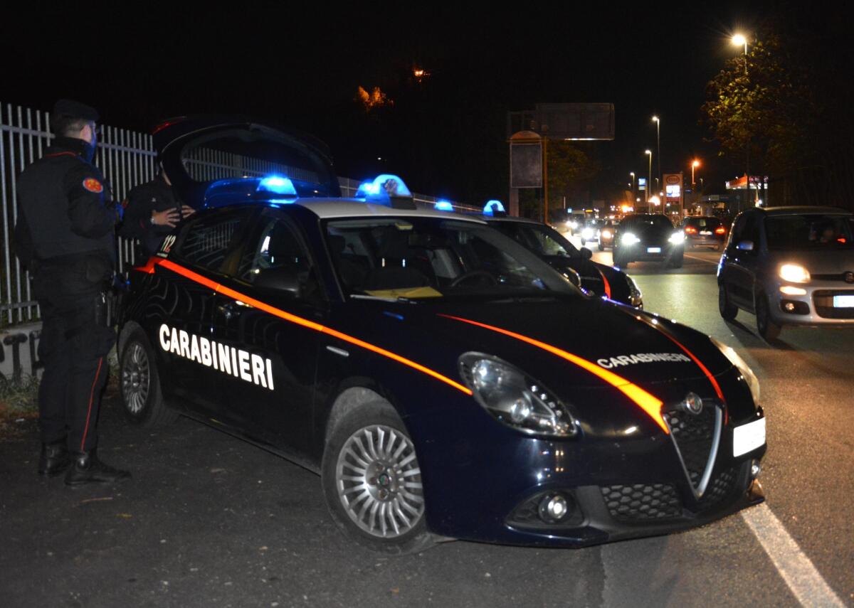 Minaccia di morte la madre, 34enne arrestato dai carabinieri di Ardea - 