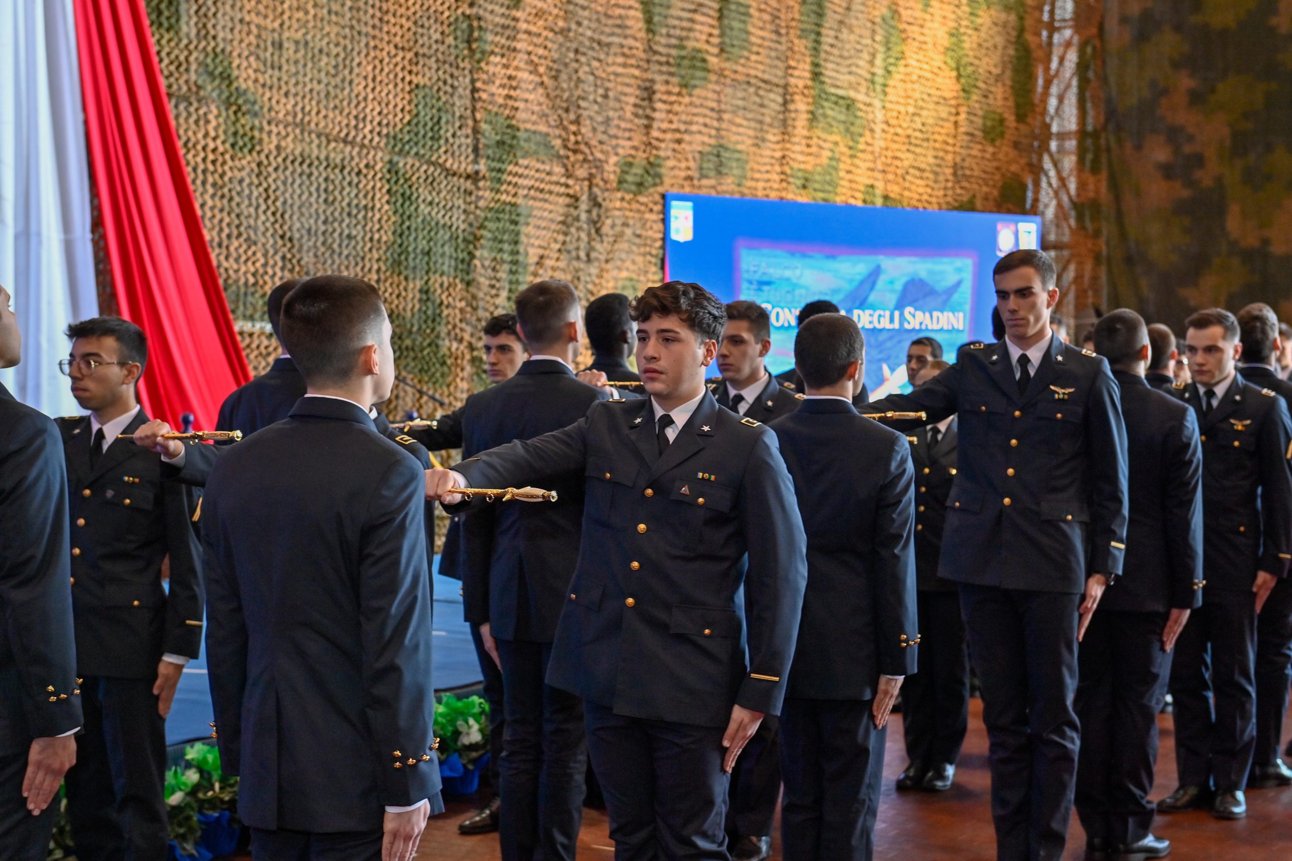 la cerimonia di consegna delle Aquile di Pilota al 70esimo Stormo di Latina