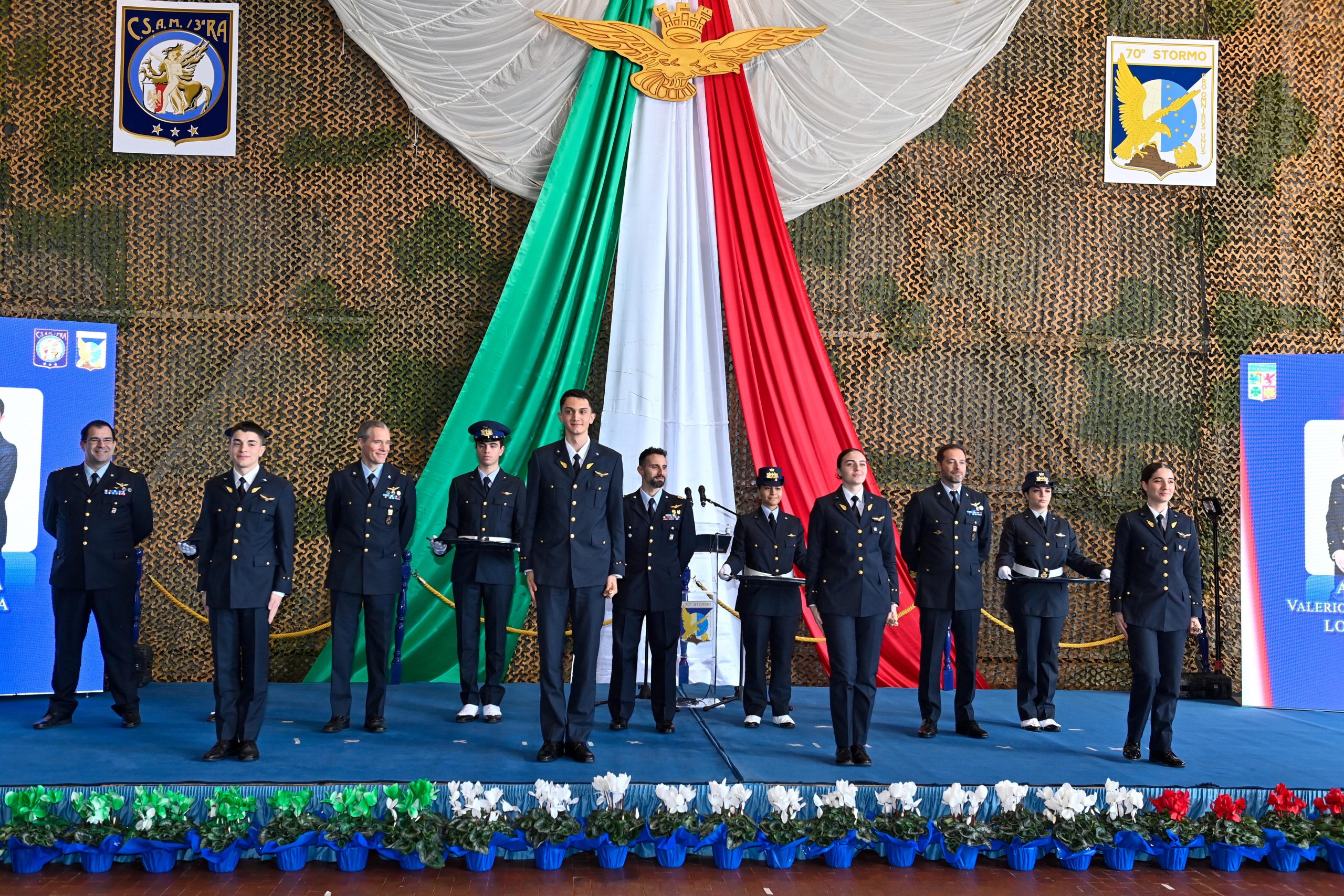 la cerimonia di consegna delle Aquile di Pilota al 70esimo Stormo di Latina