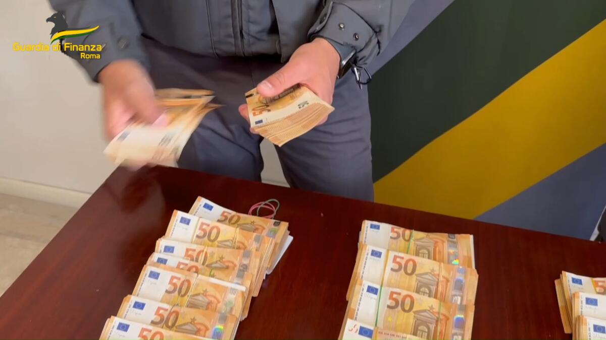 Evasione fiscale, la Finanza sequestra ad un imprenditore di Anzio beni per oltre 460mila euro. - 