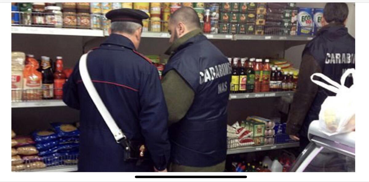 Tettoia senza Scia in un minimarket di Aprilia, i controlli del Nas - 