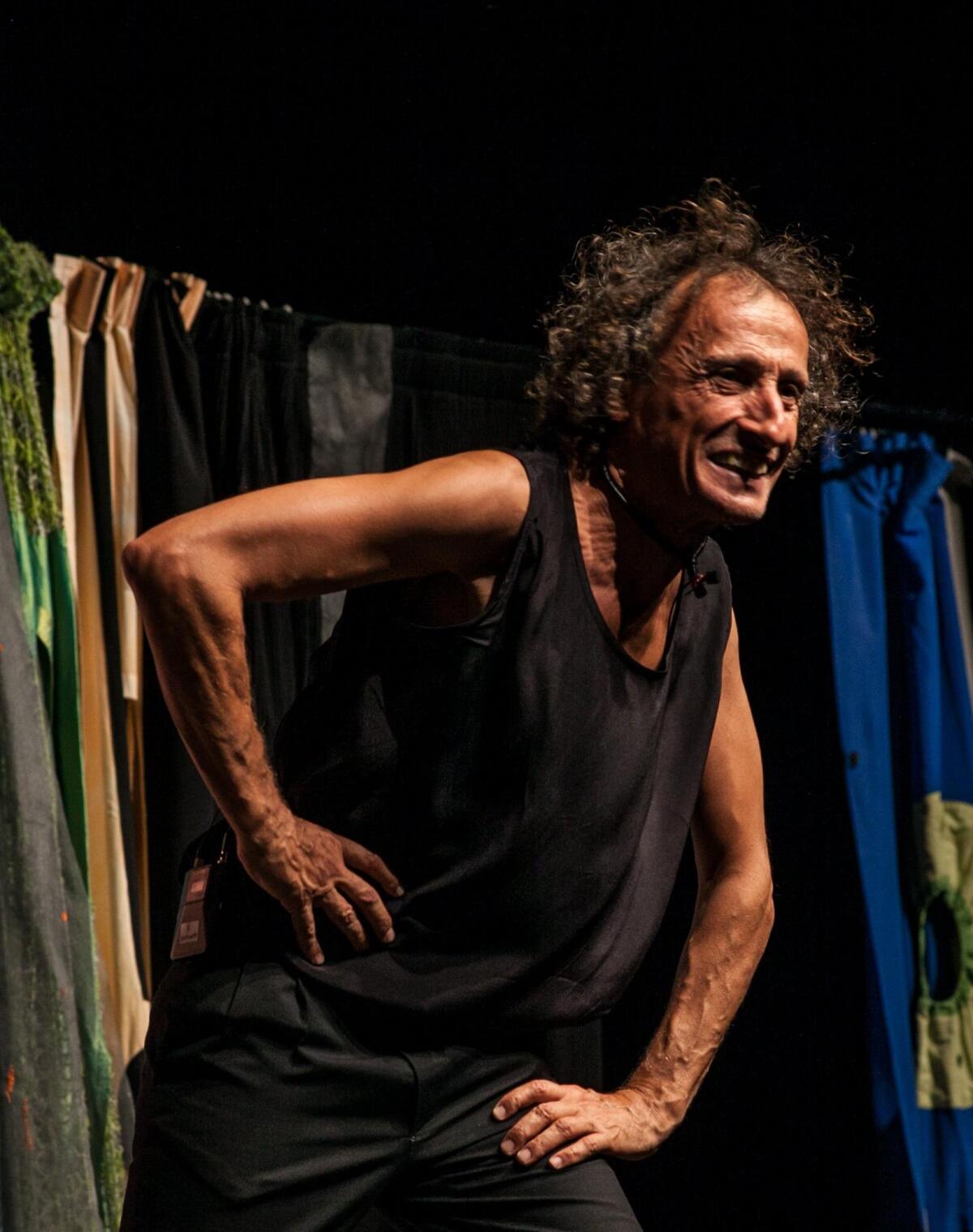 “Un’Asta al Buio” ad Aprilia con Antonio Rezza, per la cura e la riabilitazione dei bambini di Gaza. - 