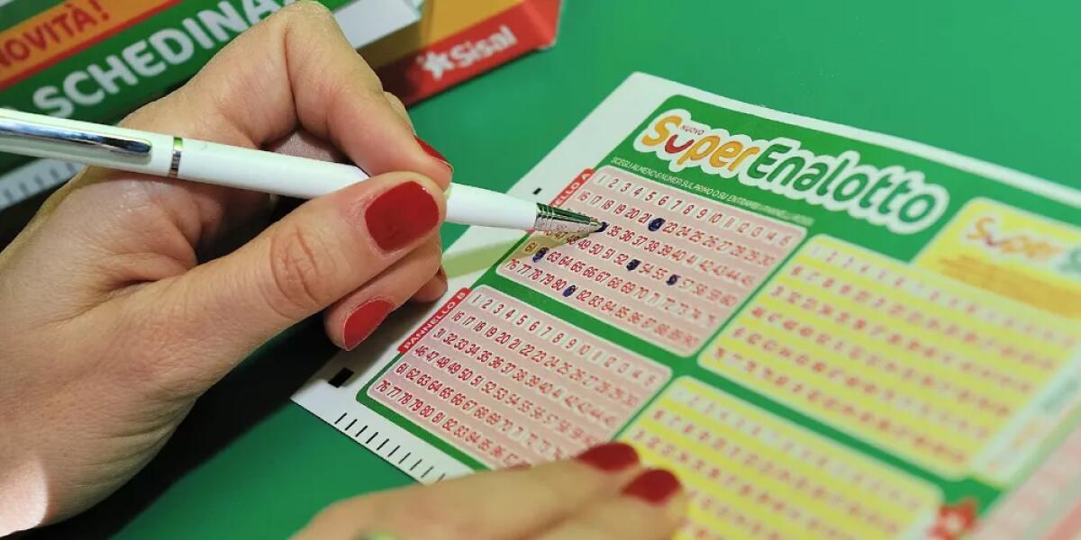 Vincita da 90mila euro a Cisterna con il Superenalotto - 