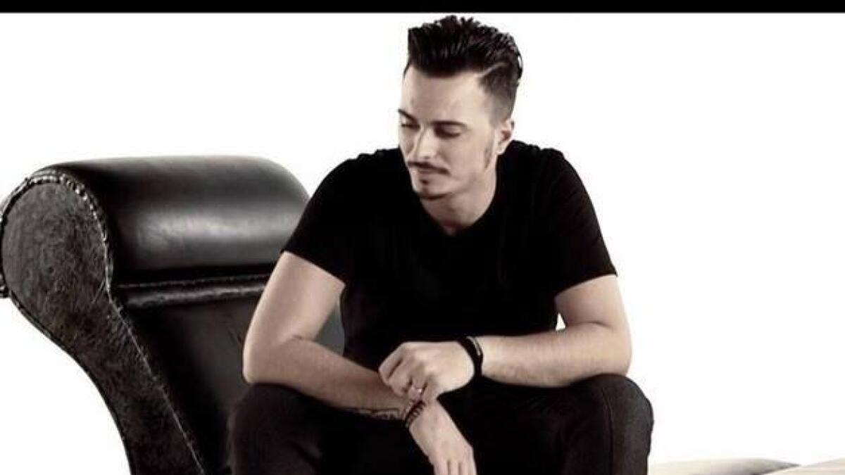 Inchiesta contro la Camorra: scarcerato il cantante neomelodico Tony Colombo. Sconterà i domiciliari a Gaeta. - 