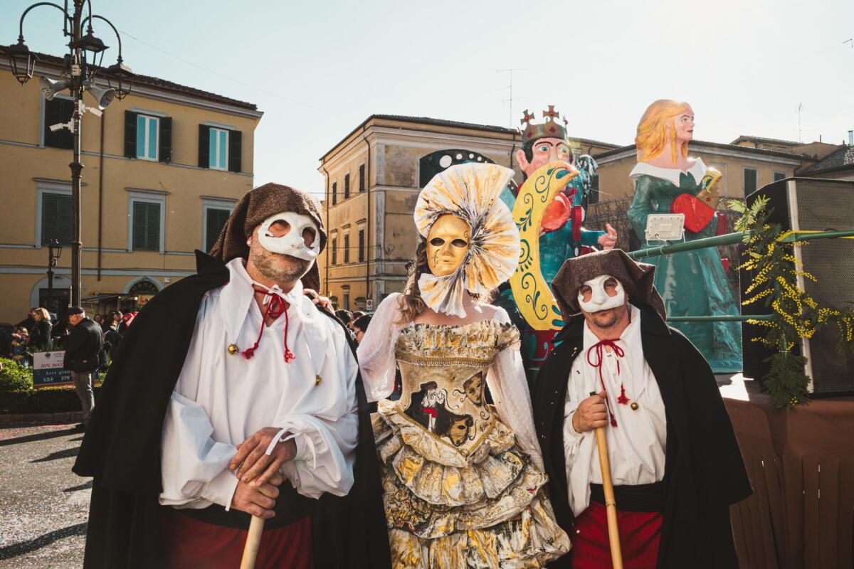 Carnevale Popolare Veliterno: questa domenica la seconda uscita di carri e delle maschere. - 