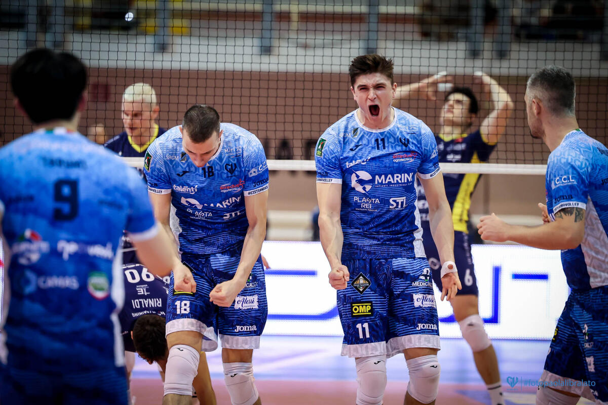 Pallavolo Superlega - La Cisterna Volley piega Modena - 