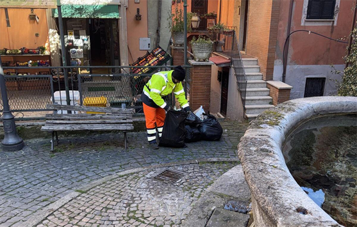 Irregolarità sull’esposizione dei rifiuti domestici: a Rocca di Papa scattano i controlli. - 