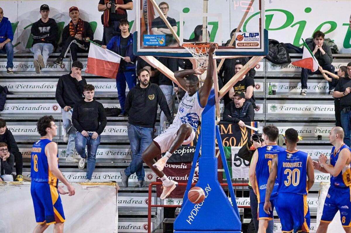 Basket - Latina perde contro la Virtus Roma - 