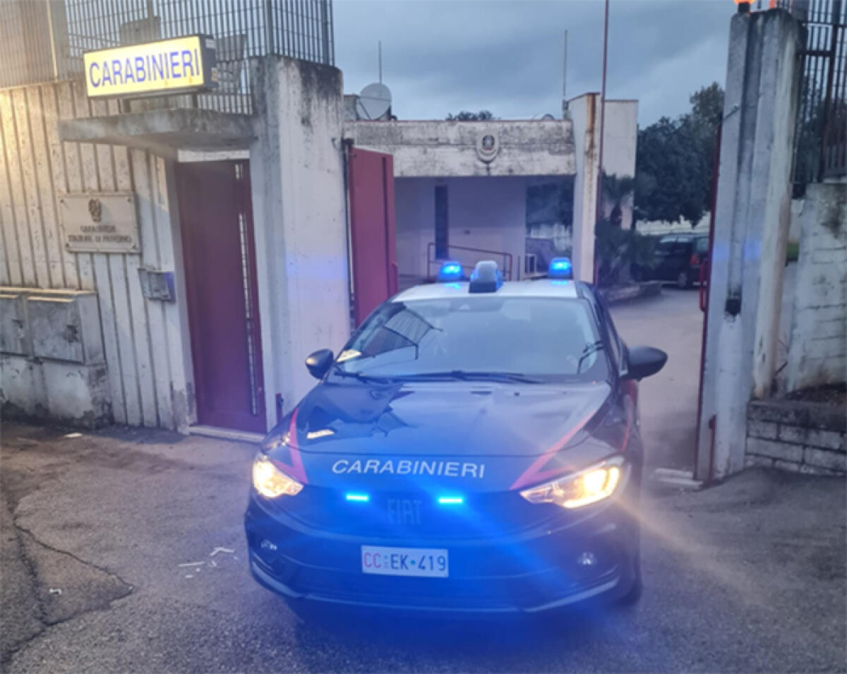 Ruba uno smartphone dall’auto di un 55enne di Maenza. Denunciano un 41enne di Priverno. - 