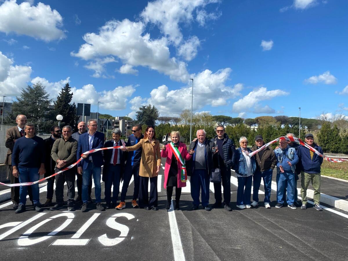 A Latina Scalo aperto al traffico un nuovo tratto di via Empedocle, collega via della Stazione e via Gloria. - 