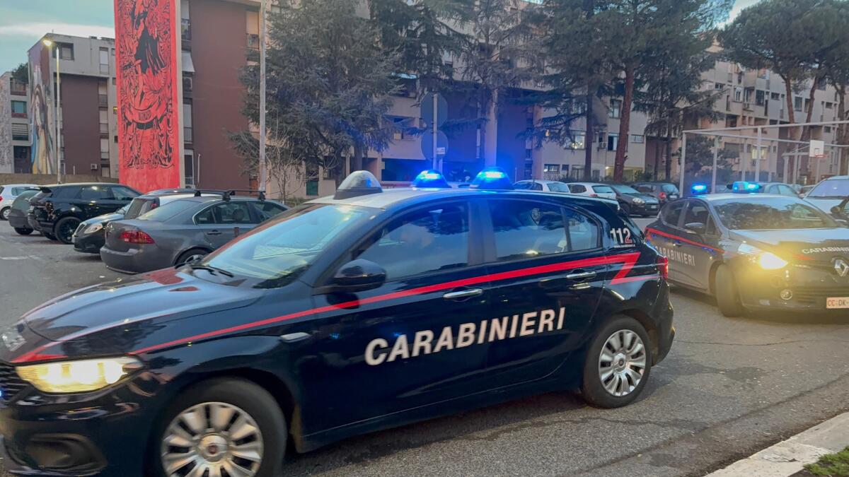 17enne accoltellato nel centro di Frascati. È gravissimo. Arrestato un suo coetaneo. - 
