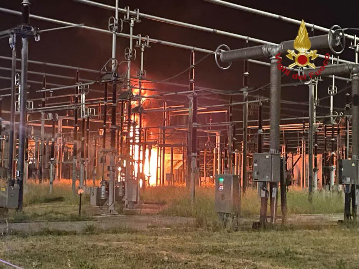 Incendio alla centrale elettrica di Via della Selvotta - 