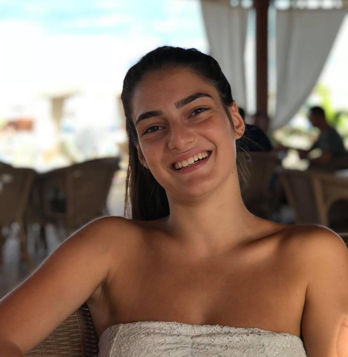 Coppia di fidanzati perde la vita nello scontro con un tir in Basilicata, Eleonora era di Sabaudia: fu Miss Aprilia nel 2017 - 