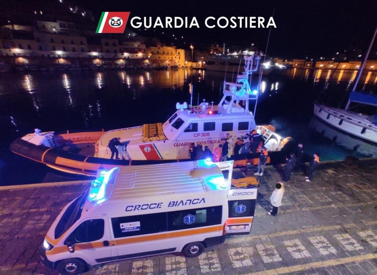 Anziano colto da un grave malore, soccorso su una nave da crociera nelle acque di Ponza. - 
