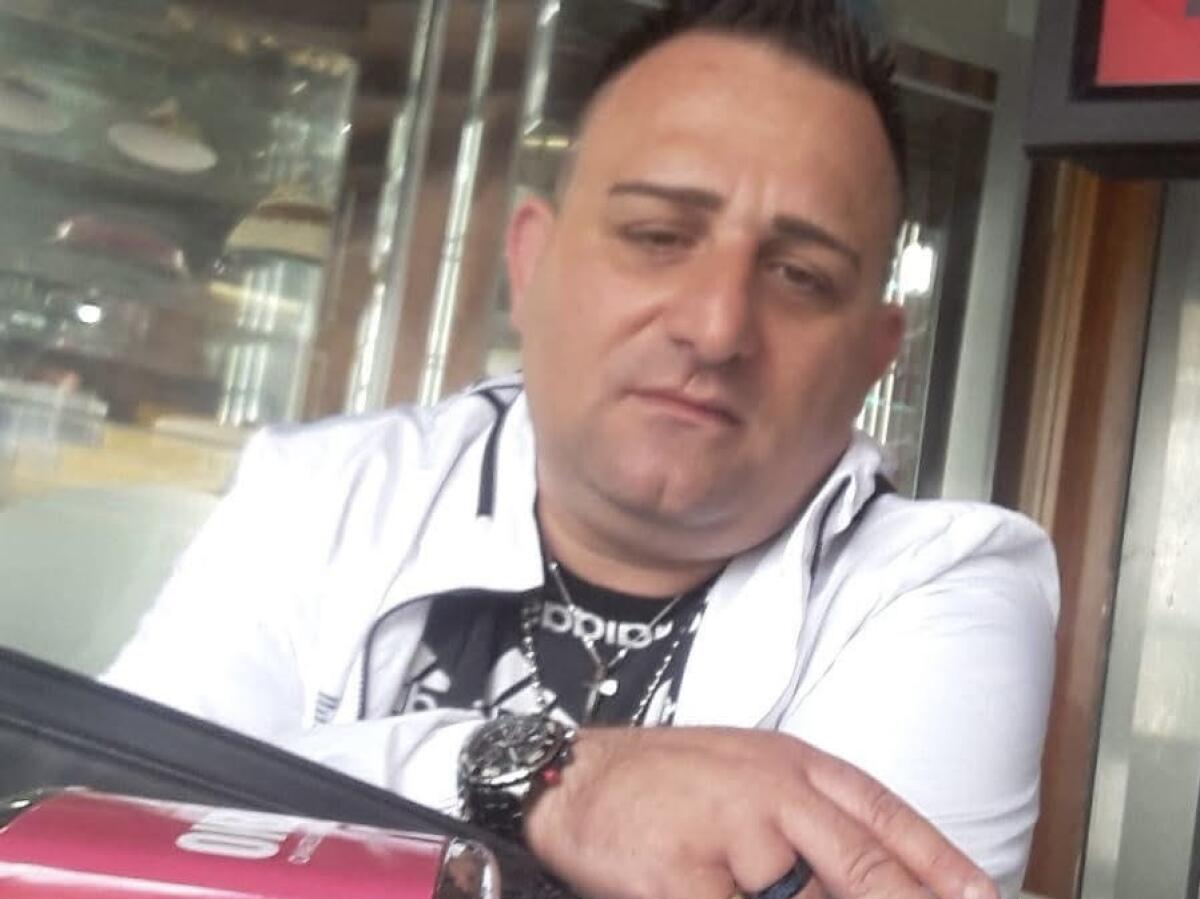 Freddato a colpi di pistola mentre era al distributore, ucciso Luigi Magrino di Formia - 