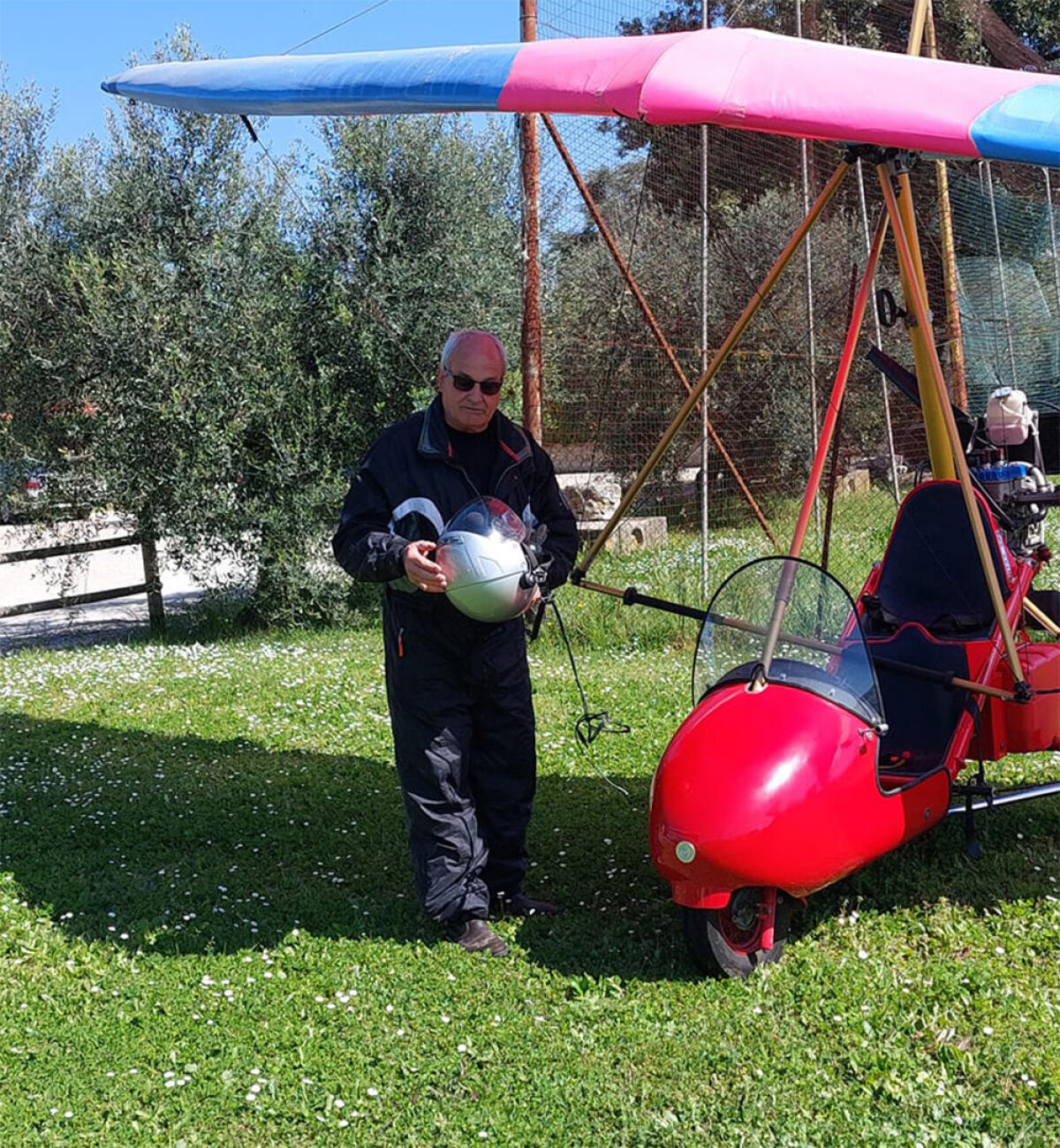 Precipita un deltaplano a Sezze: muore il pilota, 69enne di Ardea - 