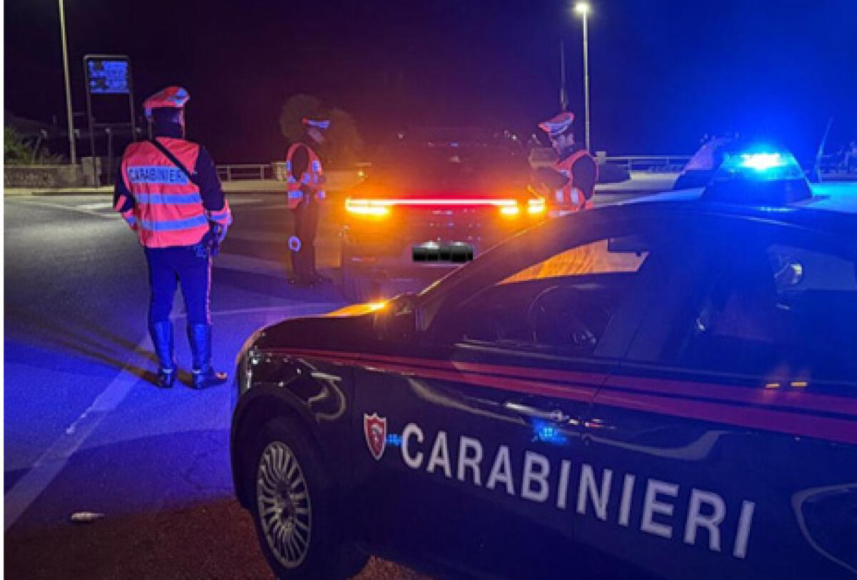 Servizi di controllo straordinari: un 30enne trovato con uno sfollagente - 