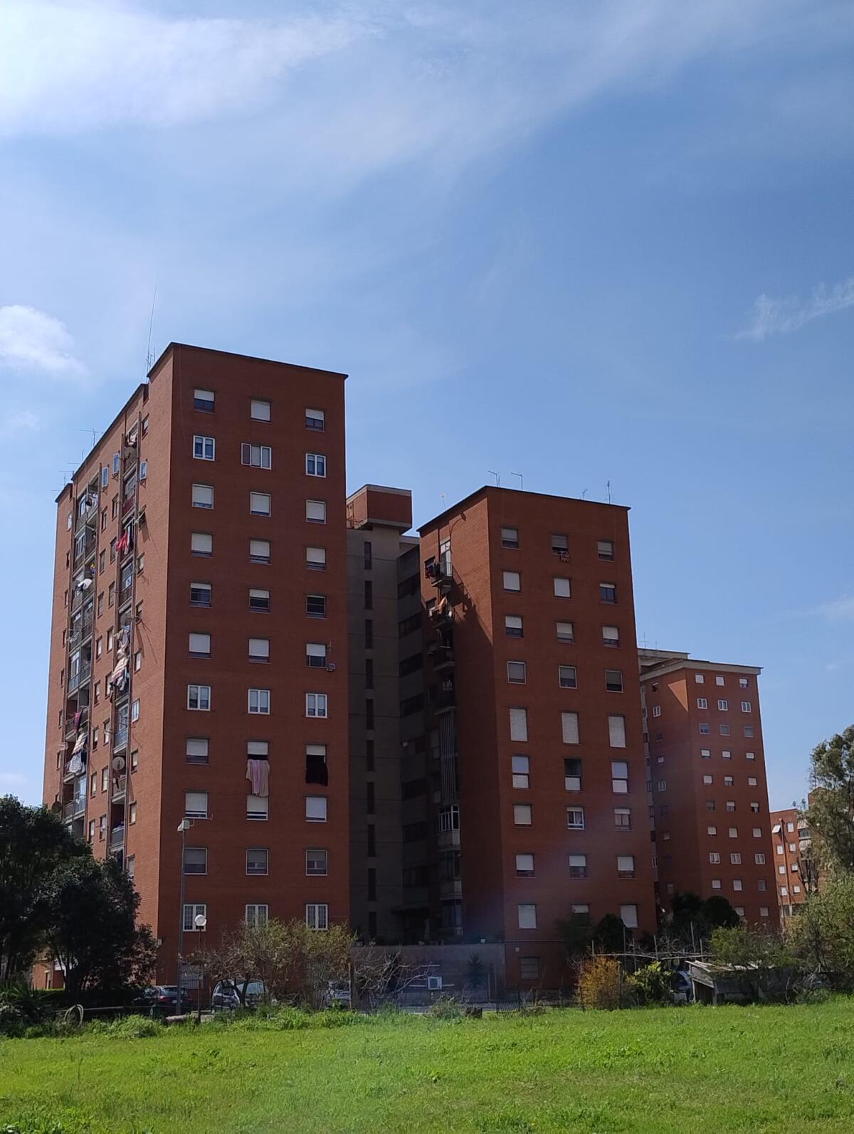 Aprilia - L'Ater ripara l'ascensore in via Londra - 