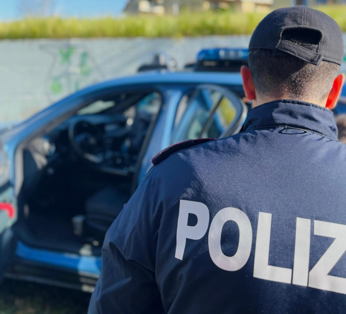 Sorpreso a rubare merce in un negozio. 19enne arrestato dalla Polizia di Latina - 