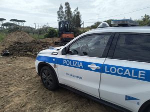 la Polizia Locale di Anzio sul posto