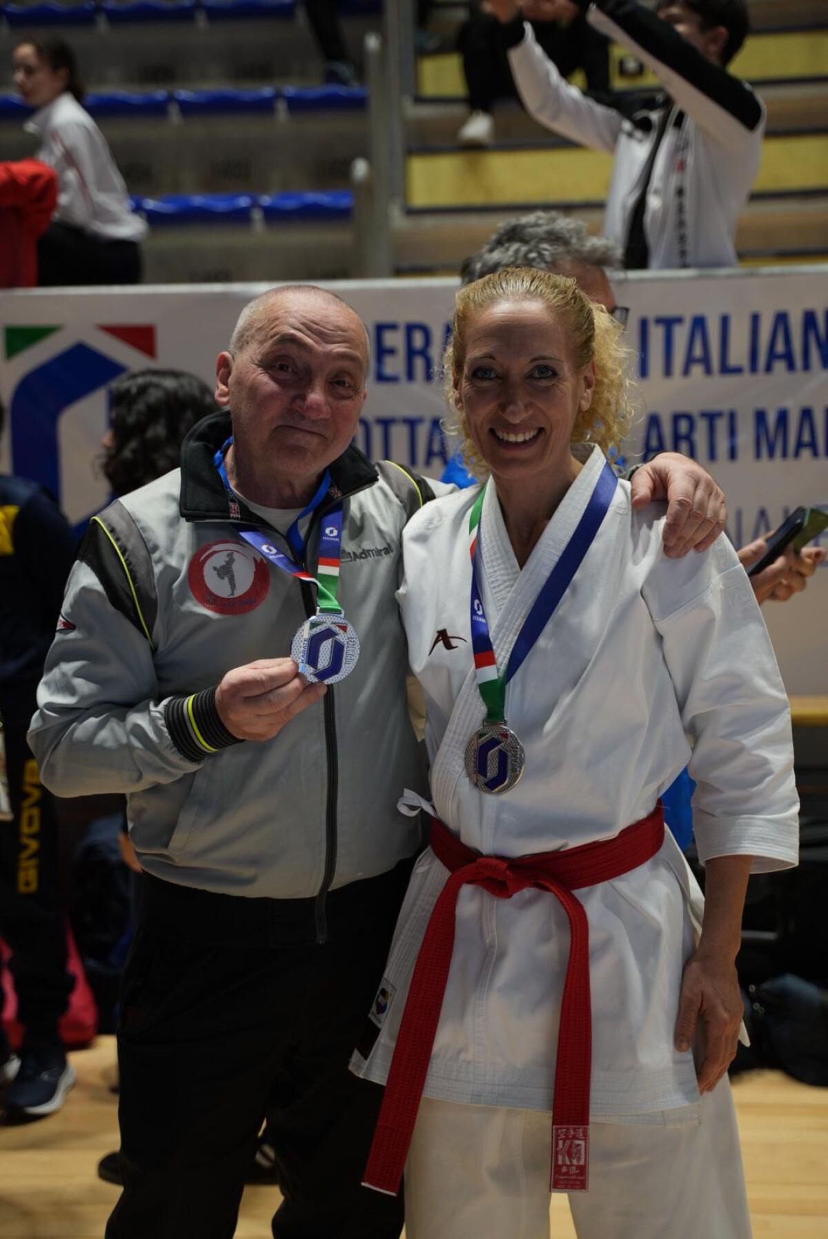 Karate, il C.S.D. Aprilia fa il pieno di medaglie al 9° Trofeo Tuscia e ai Campionati Italiani Master FIJLKAM. - 