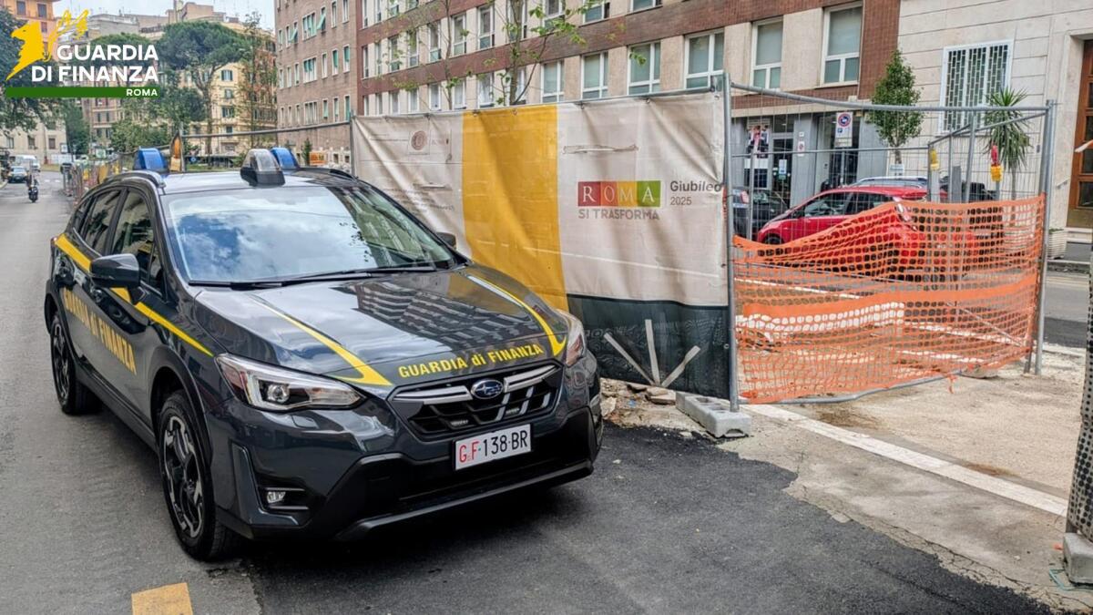 Corruzione, turbativa d’asta e frode per i lavori stradali: la Finanza di Roma esegue 5 arrestati, 17 società interdette - 