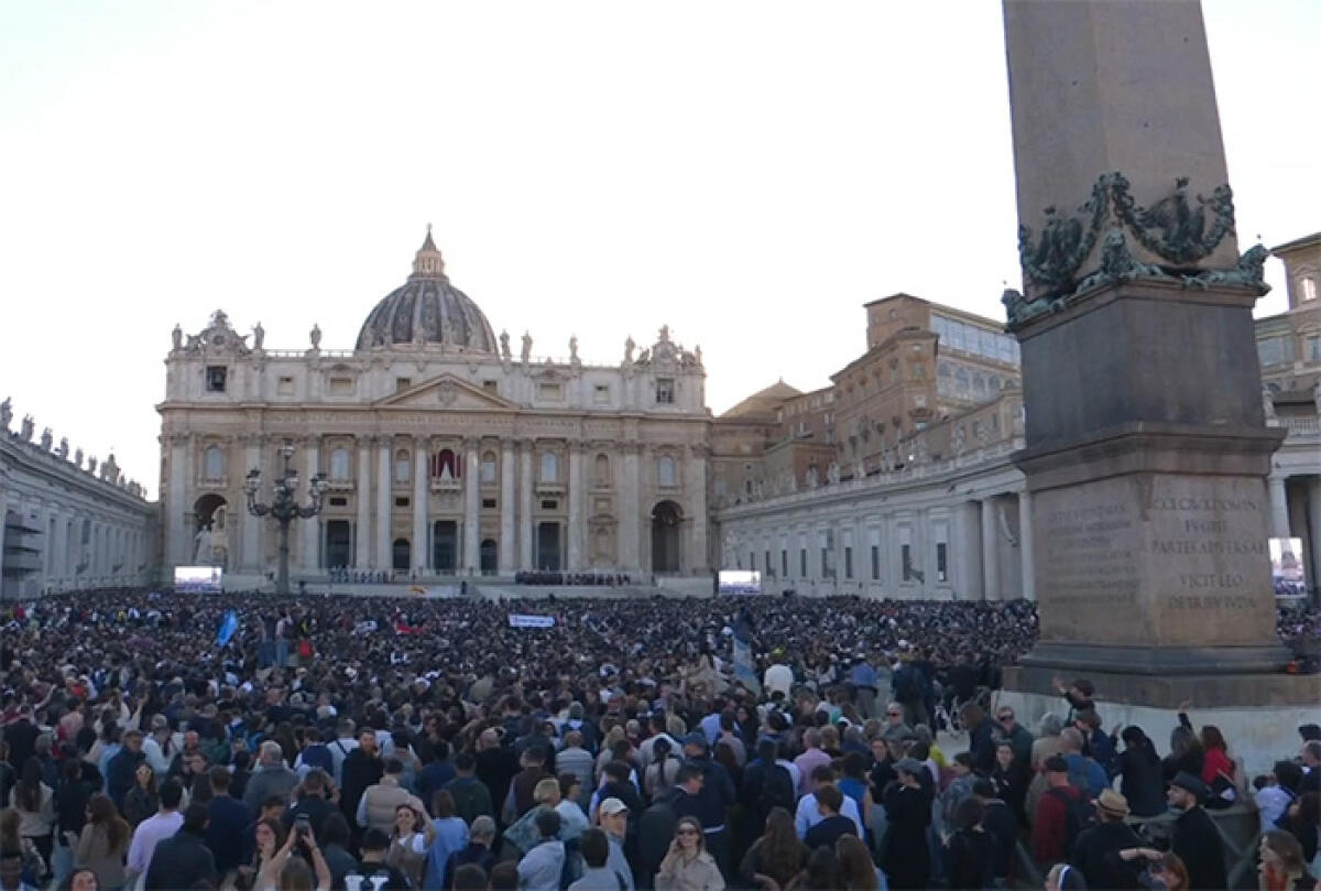 Elezione di Papa Leone XIV, oltre 150.000 persone accorse a San Pietro in meno di un’ora. Afflusso gestito in sicurezza dalla Questura. - 
