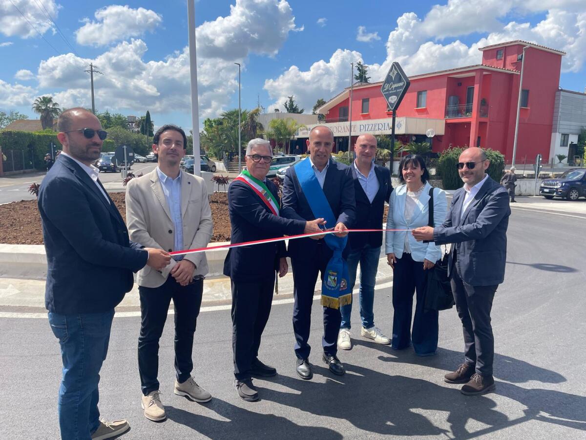 Inaugurata la nuova rotatoria sulla strada provinciale Cisterna-Carano Aprilia. - 