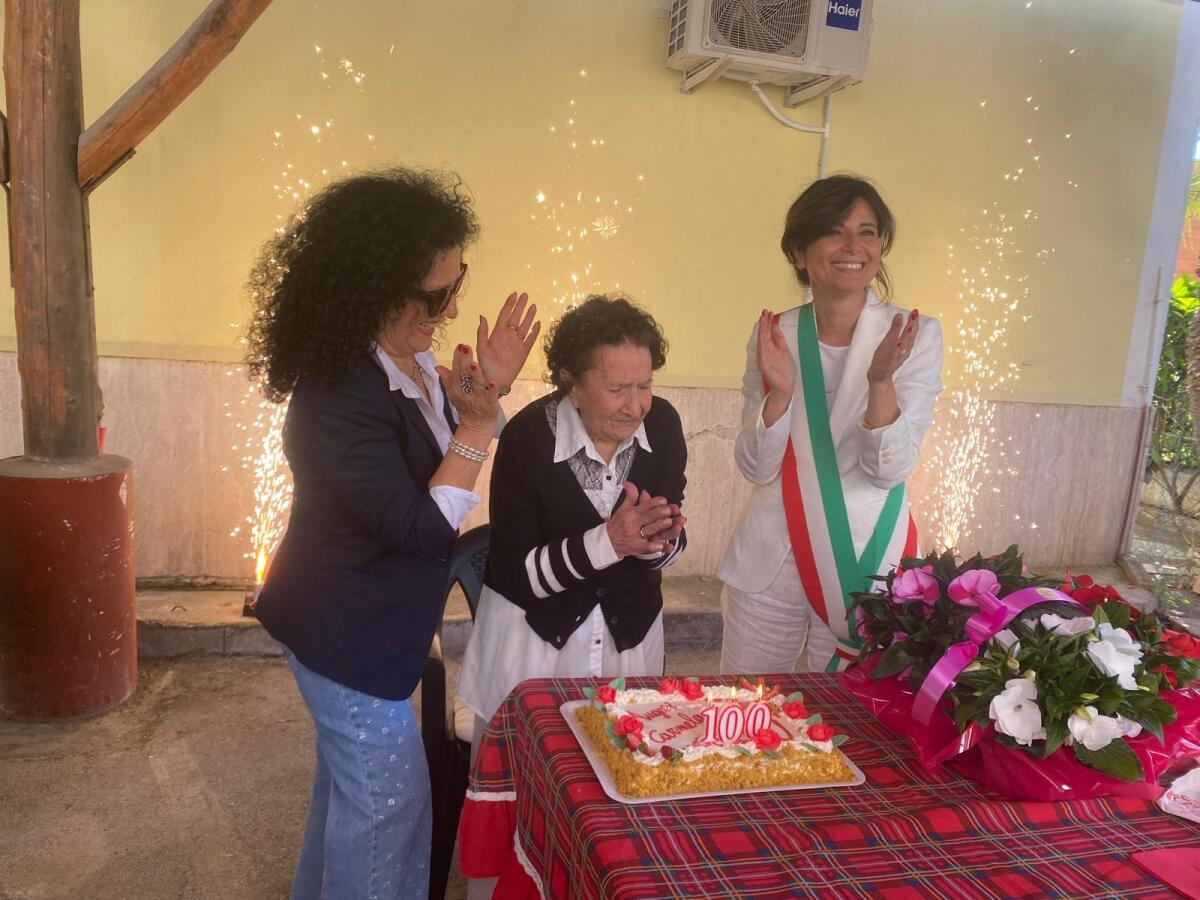 A Latina si festeggiano i 100 anni di Carmela e Massimiliano - 