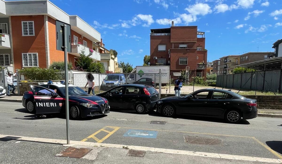 Fuga per le vie di Aprilia con 6 chili di droga: il 55enne resta in carcere - 