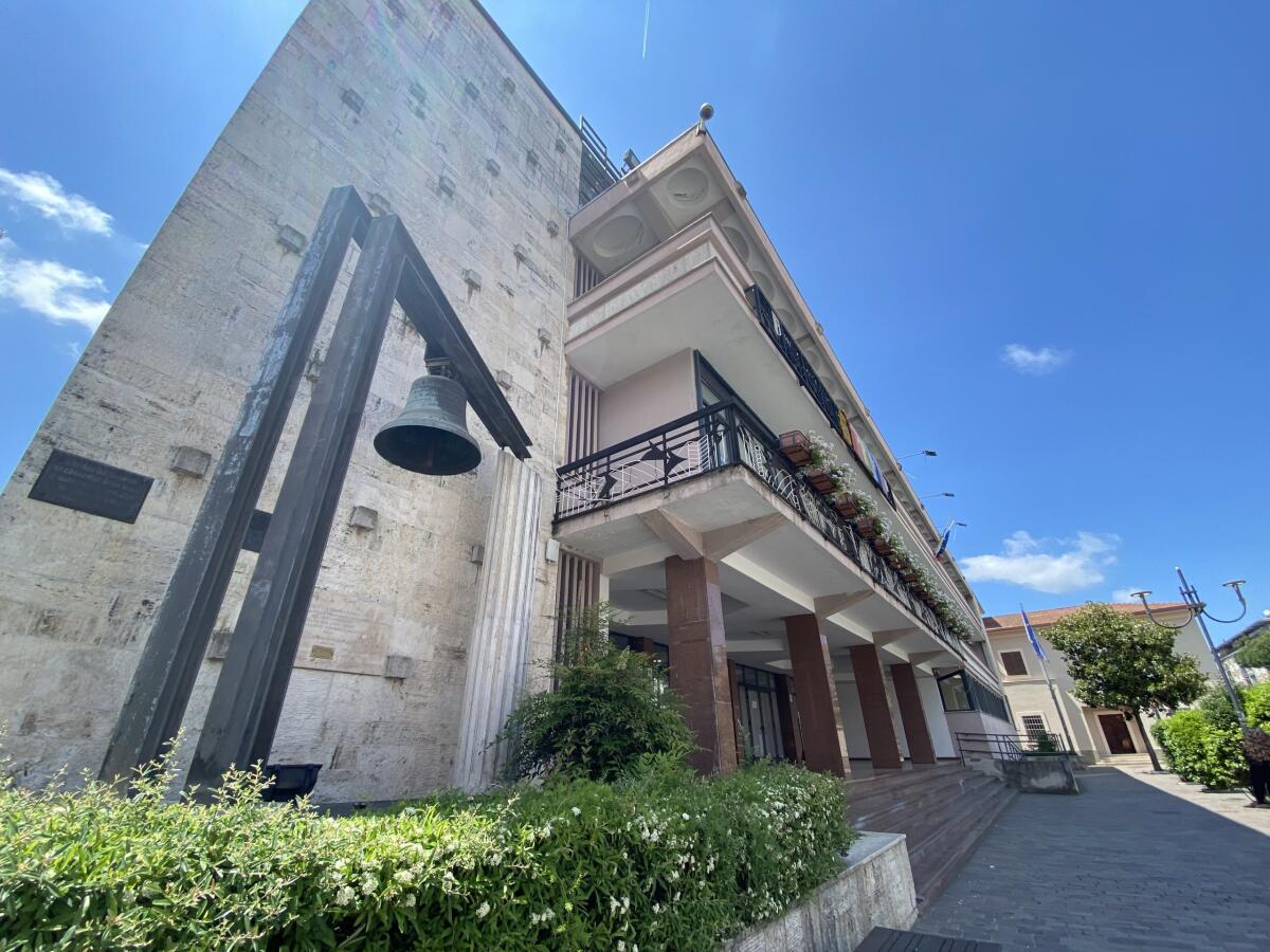 APRILIA - LA COMMISSIONE STRAORDINARIA ARRIVA IN COMUNE - 