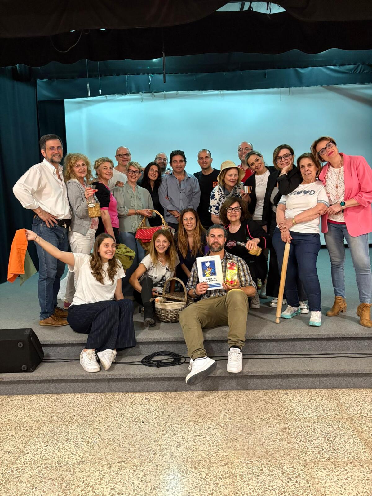 Aprilia - "Storia di un amore. Belle e la Bestia", il musical con i ragazzi dell'istituto Pascoli questo venerdì in scena al Teatro Europa. - 