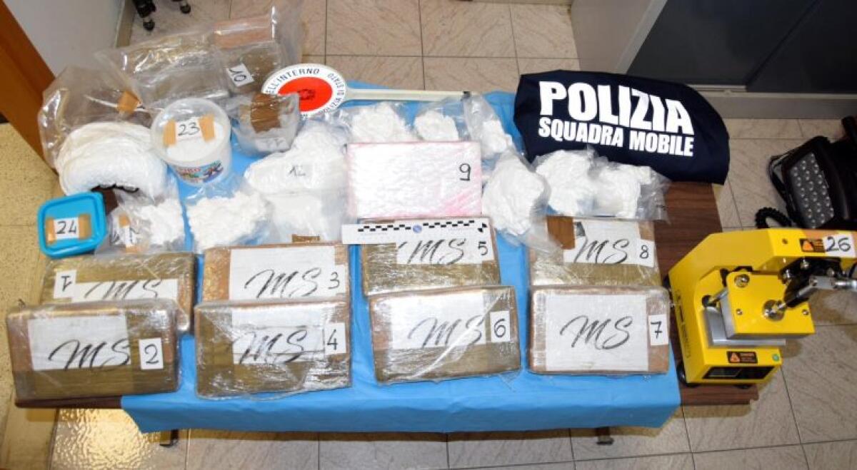 Aveva in casa a Cisterna oltre 12 chili di droga: 29enne insospettabile patteggia - 