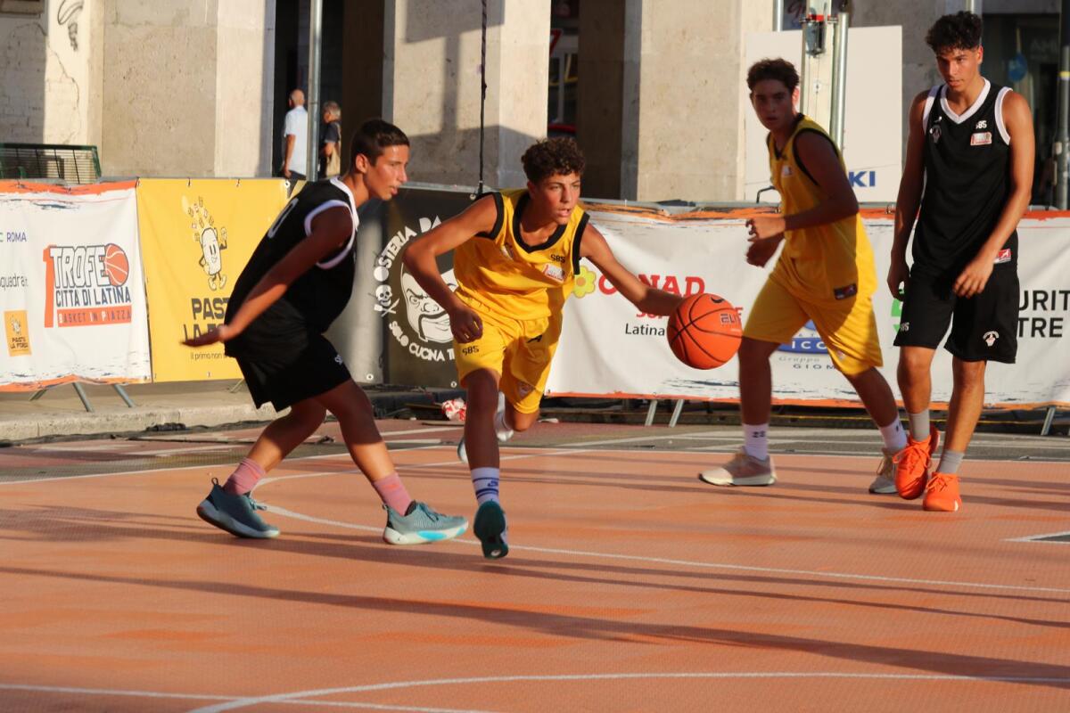 Trofeo “Città di Latina” apertura con il ministro Musumeci in piazza del Popolo - 