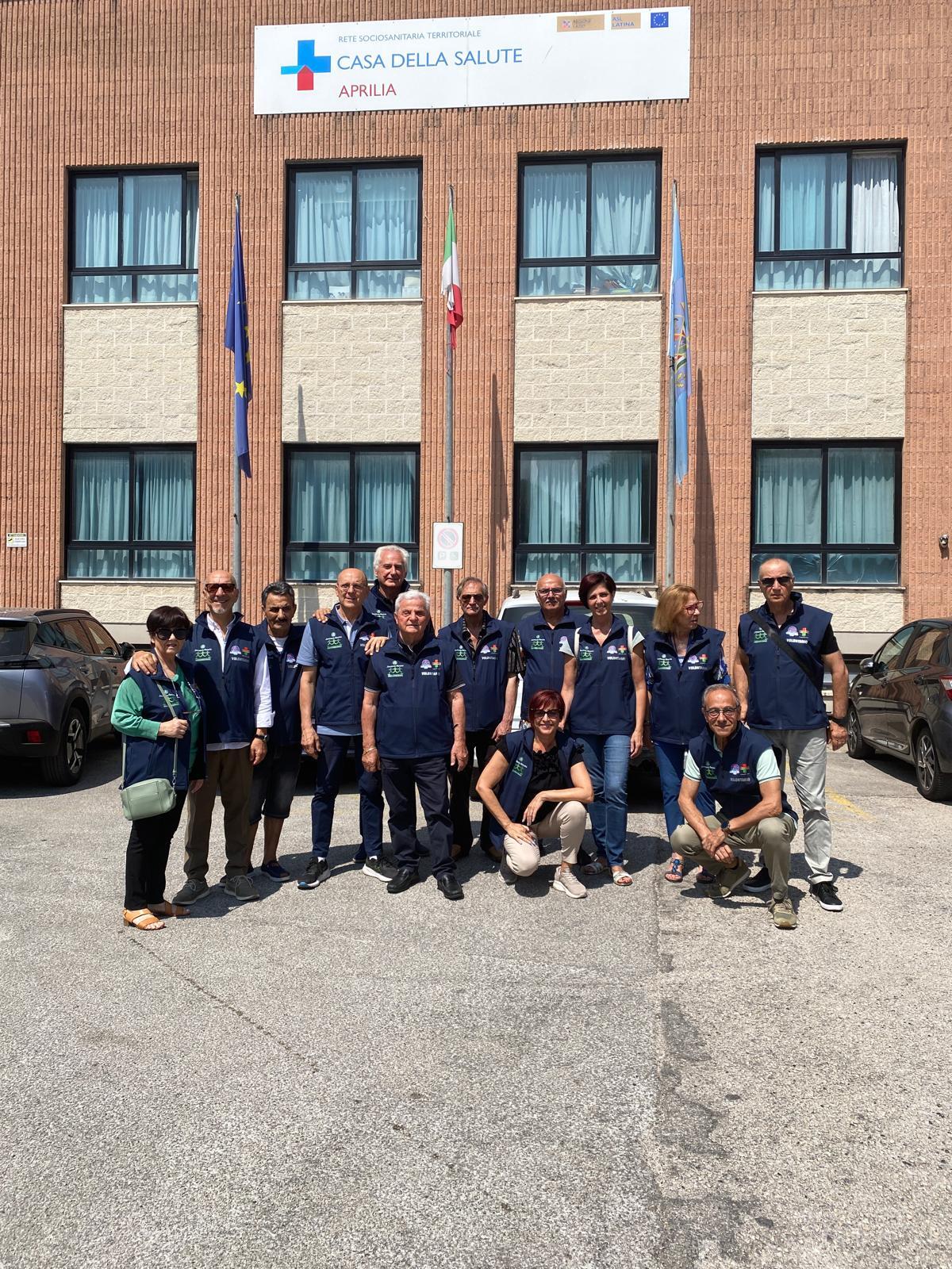 Aprilia -15 nuovi gilet per il Tdm grazie alla farmacia Nencini - 