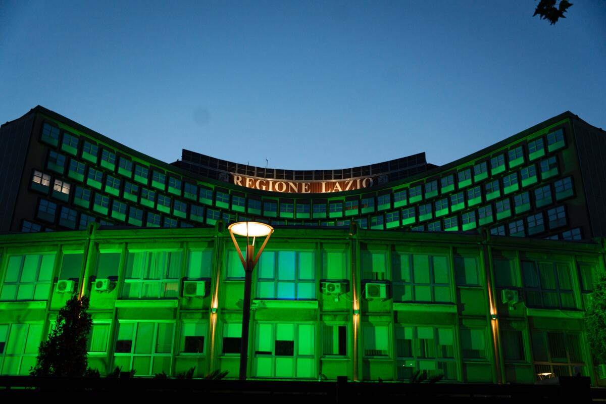 Giornata Mondiale dell'Ambiente, la sede della Regione Lazio illuminata di verde. - 