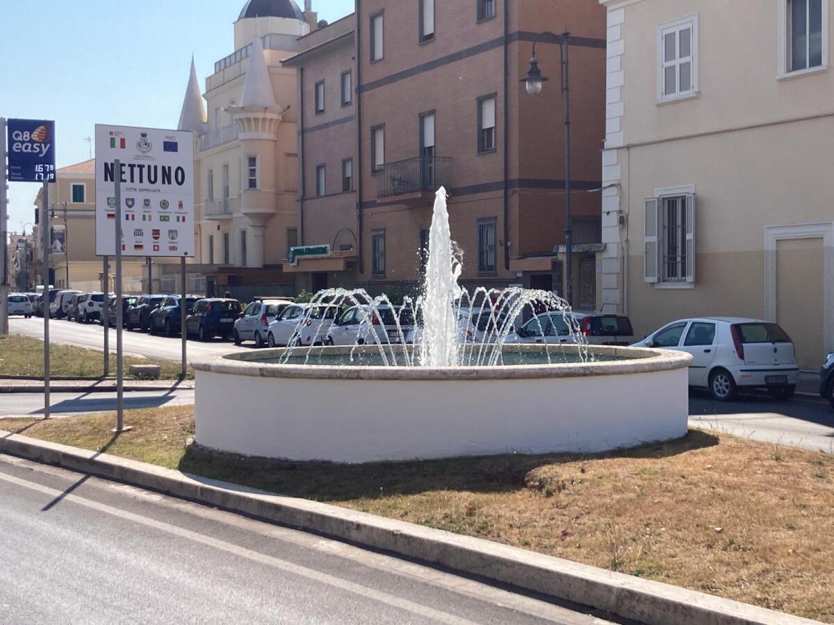 Al via il restyling delle fontane a Nettuno. La Fontana del Dio Nettuno un caso a parte. - 