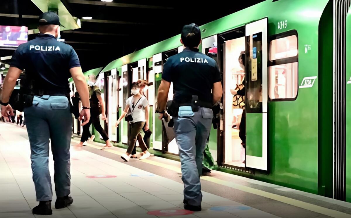 Due cognati si rivedono dopo 4 anni alla fermata metro,  una lite per un debito finisce a coltellate. - 