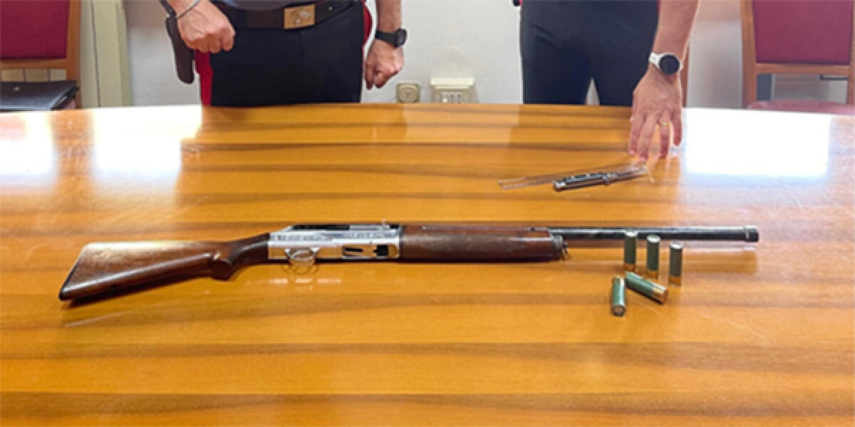 Deteneva in casa munizioni e un fucile calibro 12 con matricola abrasa. 57enne in manette a Latina. - 