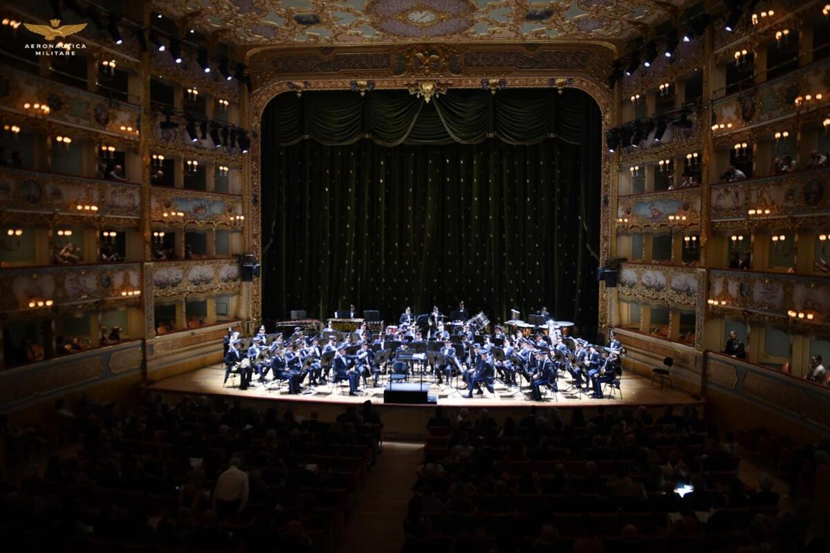 La Banda Musicale dell’Aeronautica Militare suona a Cisterna - 